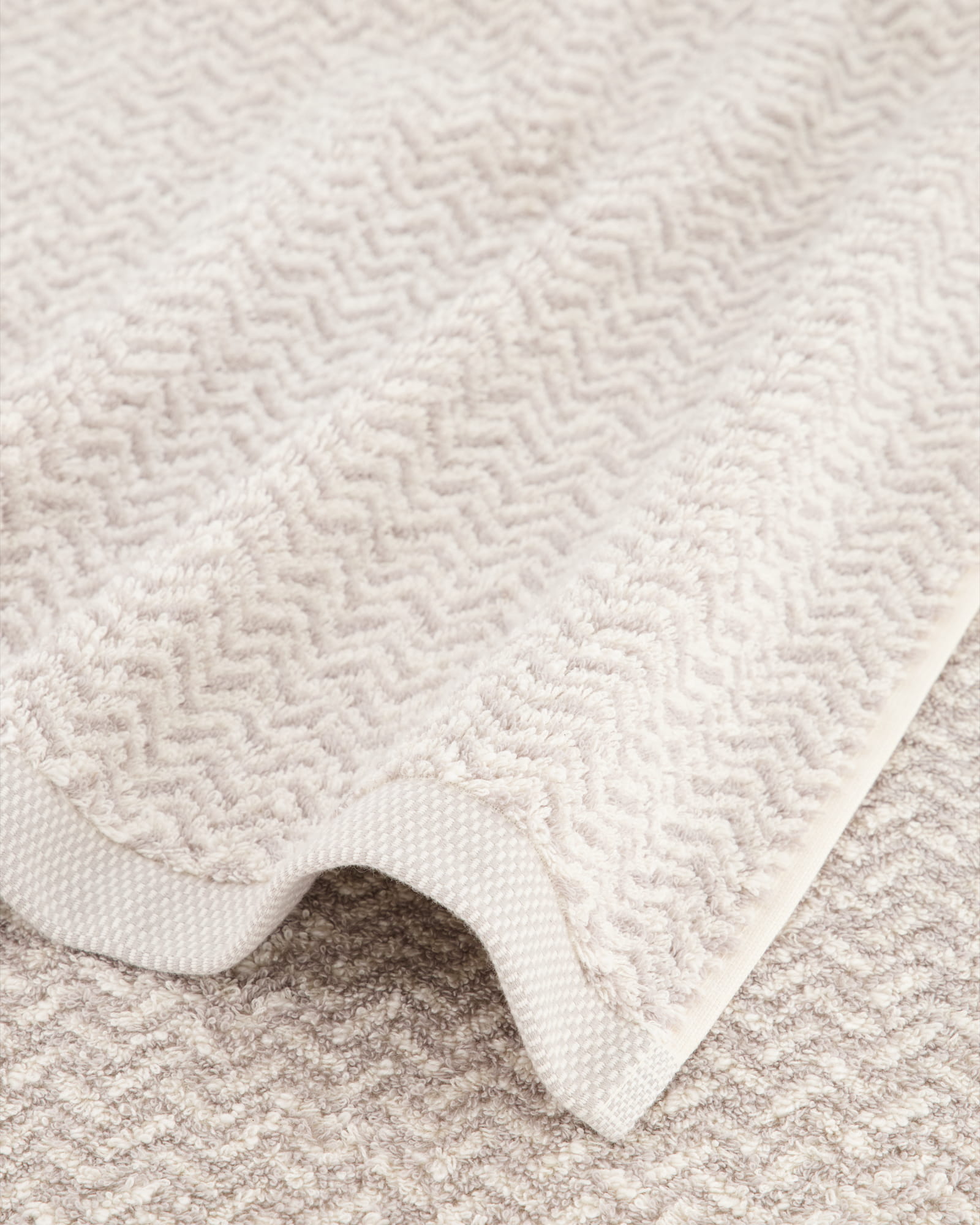 Möve - Brooklyn Fischgrat - Farbe:  nature/cashmere - 071 (1-0567/8970) - Duschtuch 80x150 cm