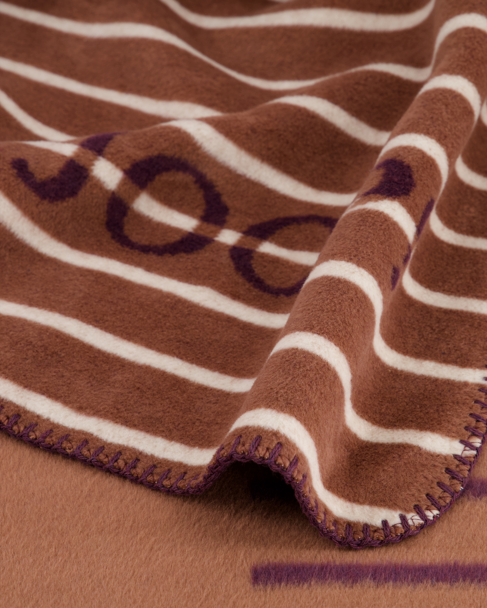 JOOP! Wohndecken Divided Karamell - 150x200 cm