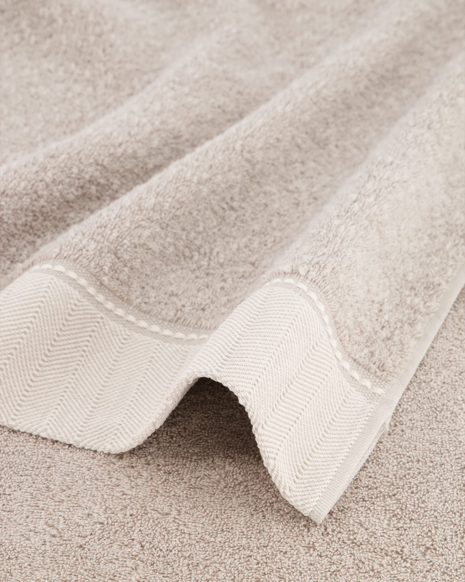 Möve Brooklyn Uni - Farbe:  cashmere - 713 (1-0669/8970) - Duschtuch 80x150 cm