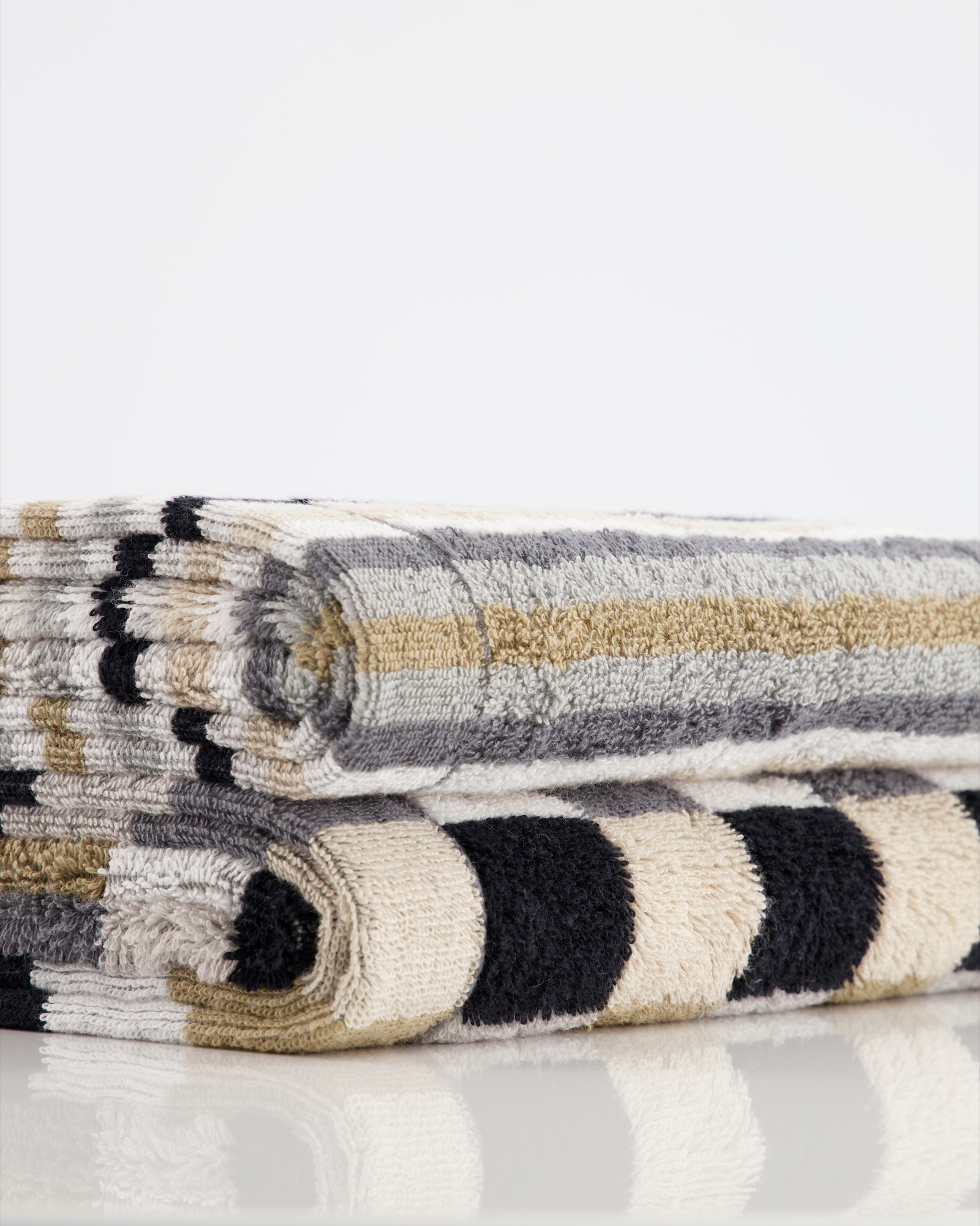 Cawö - Life Style Streifen 7048 - Farbe: 37 - kiesel - Duschtuch 70x140 cm