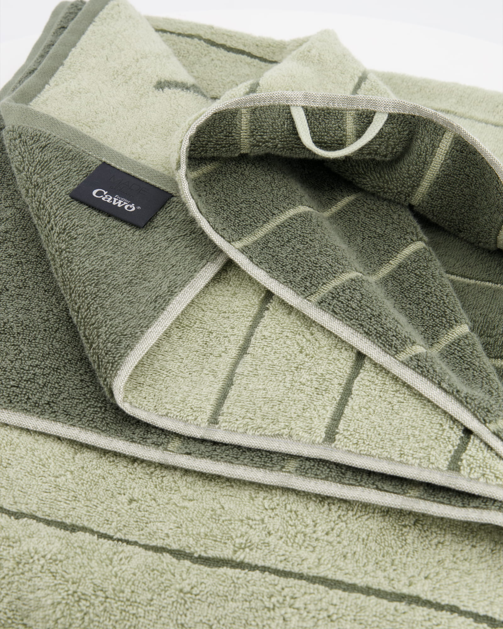Cawö Saunatücher Balance Doubleface 6237 wasabi - 44 - 80x200 cm