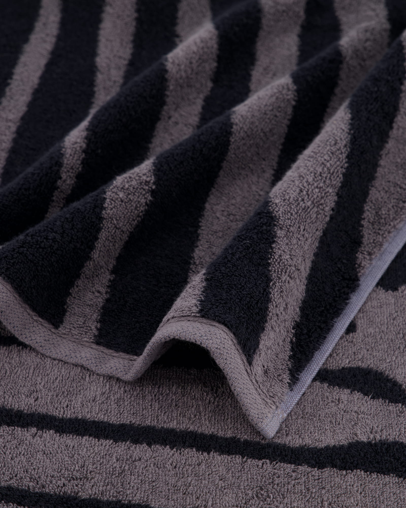 Villeroy & Boch Handtücher Coordinates Leaf 2558 - Farbe: graphite - 79