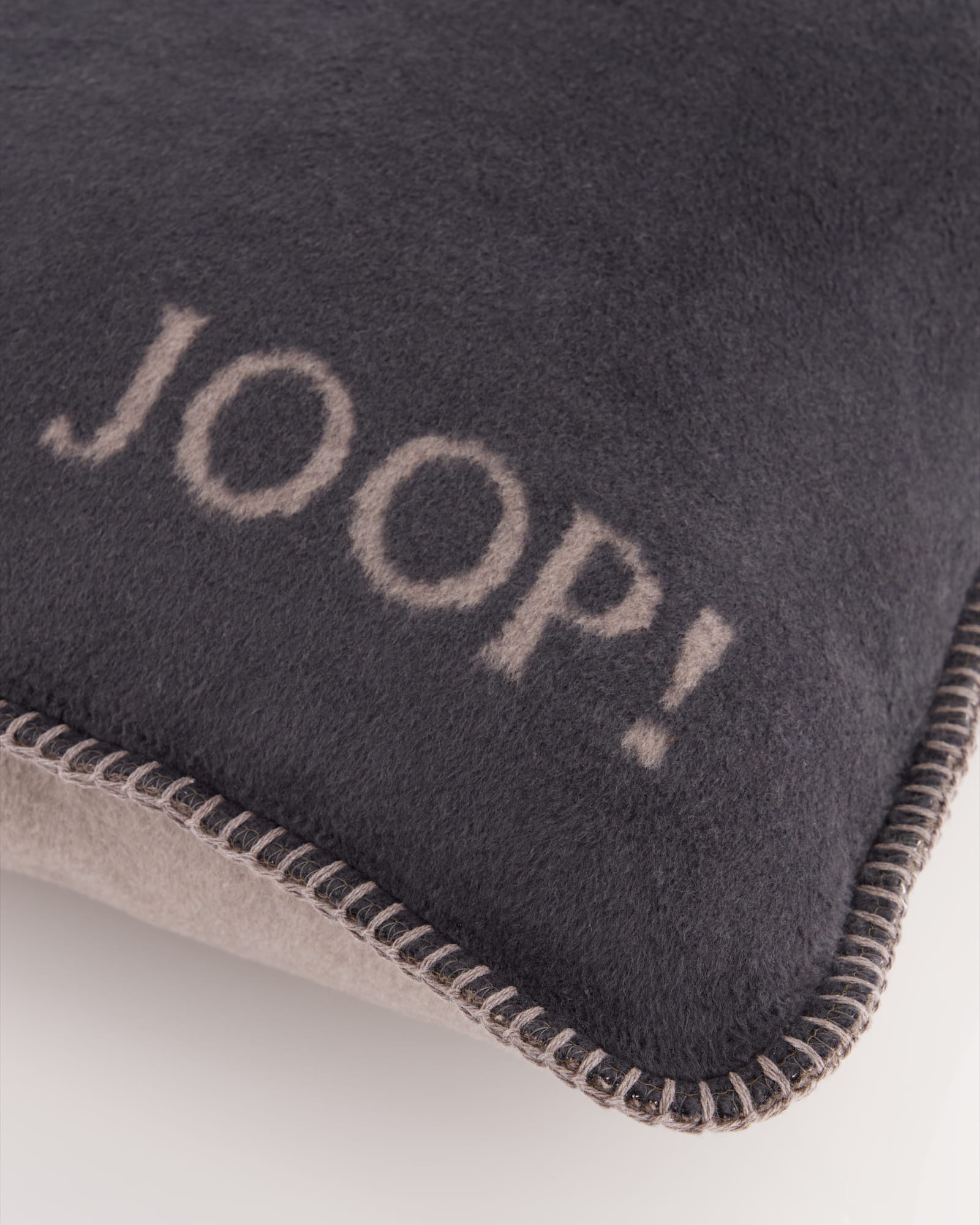 JOOP! Kissenhülle Uni-Doubleface - Größe: 50x50 cm - Farbe: Anthrazit-Taupe