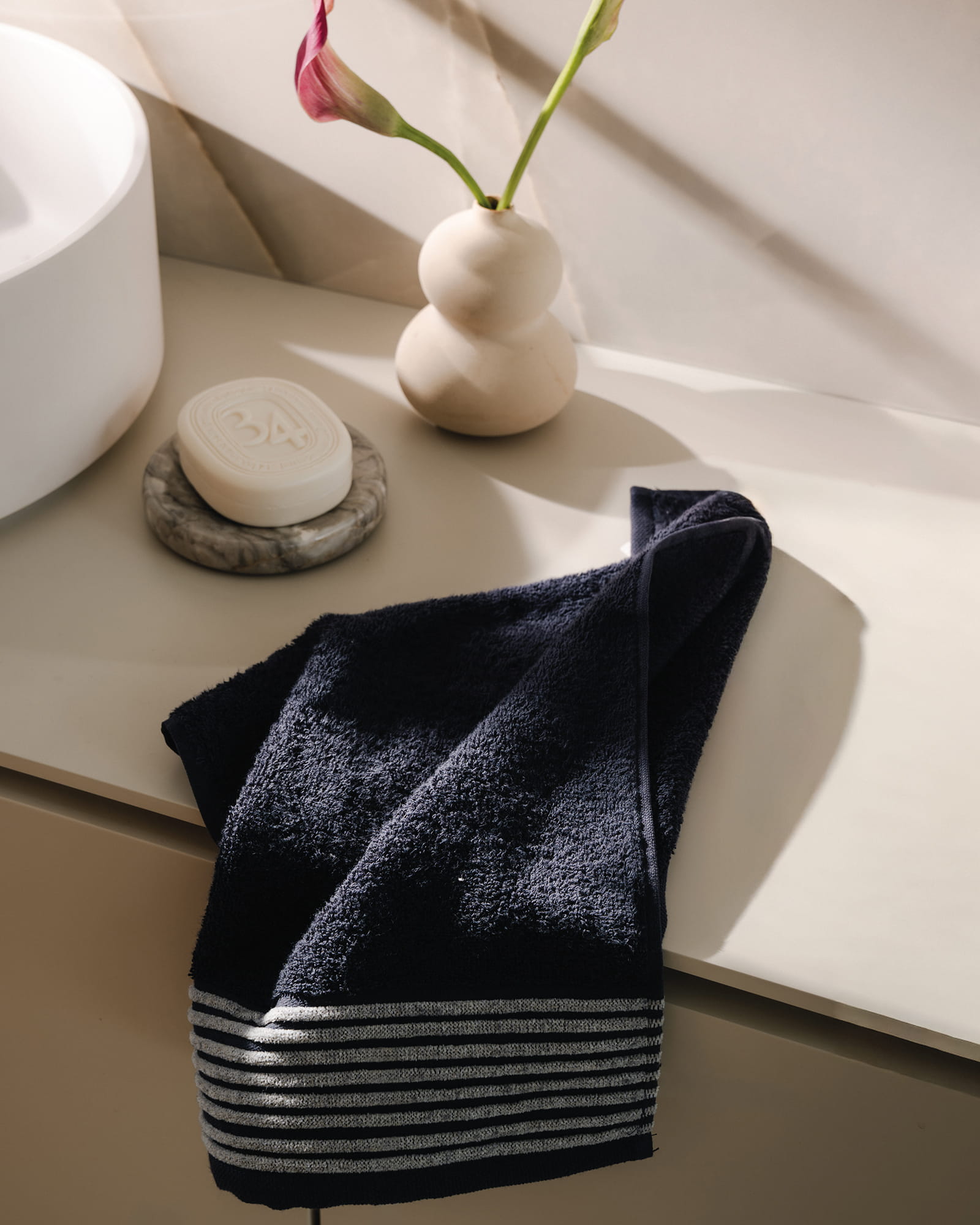 Möve Handtücher Wellness Chenille-Bordüre dark grey - 820 - Duschtuch 80x150 cm