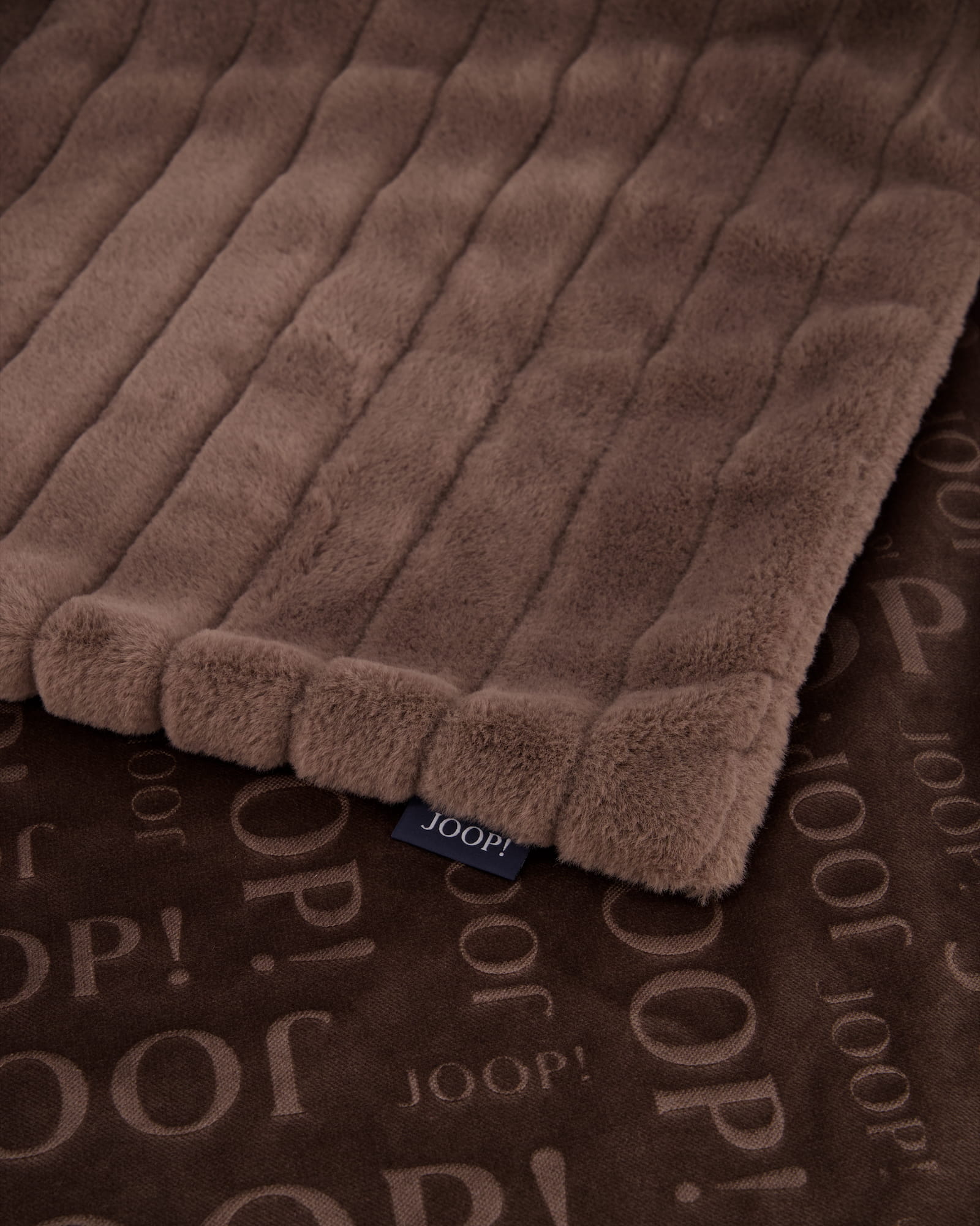 JOOP! Plaid Glam - Größe: 130x170 cm - Farbe: Umbra - 020