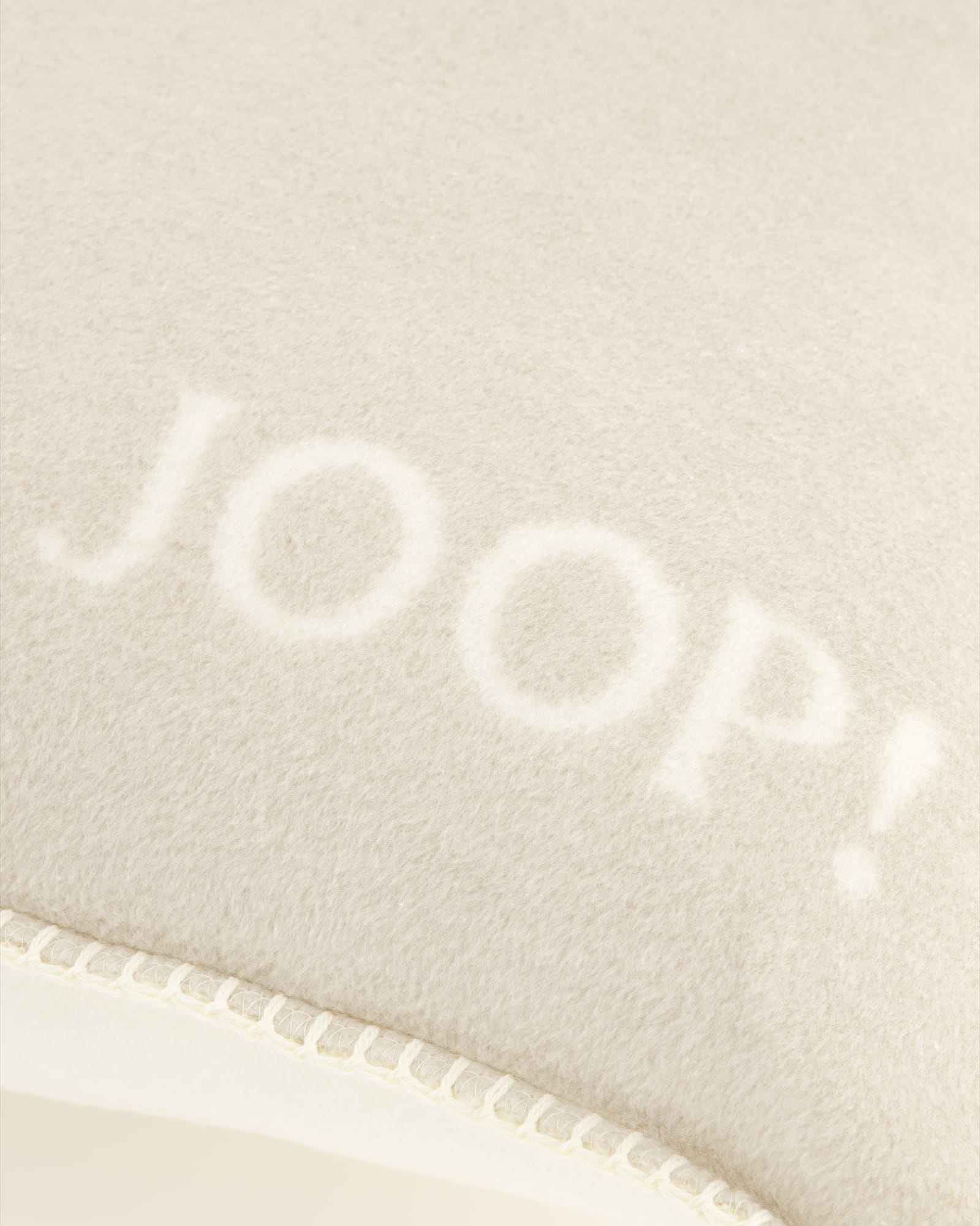 JOOP! Kissenhülle Uni-Doubleface - Größe: 50x50 cm - Farbe: Feder-Ecru