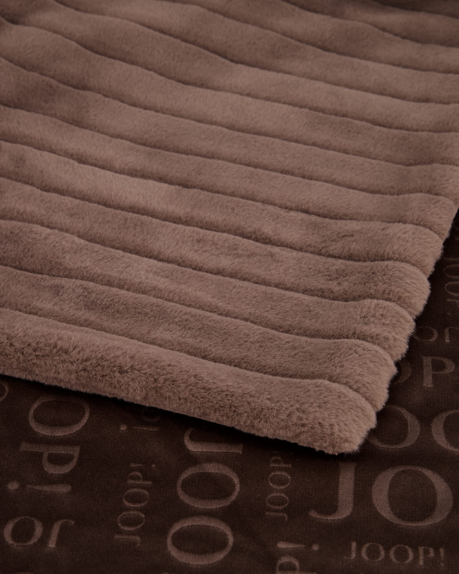 JOOP! Plaid Glam - Größe: 130x170 cm - Farbe: Umbra - 020