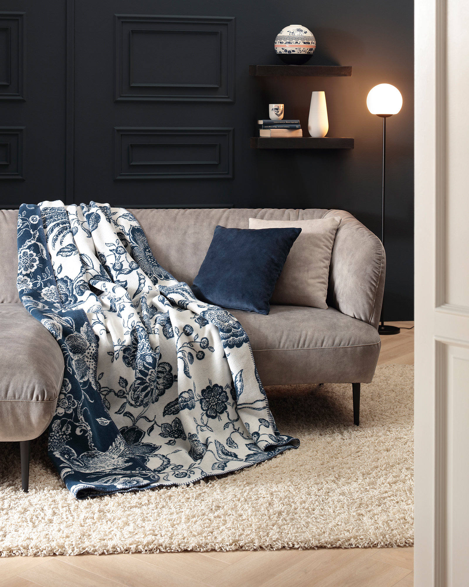 Villeroy & Boch Wohndecken Paradiso Navy Peony - 150x200 cm
