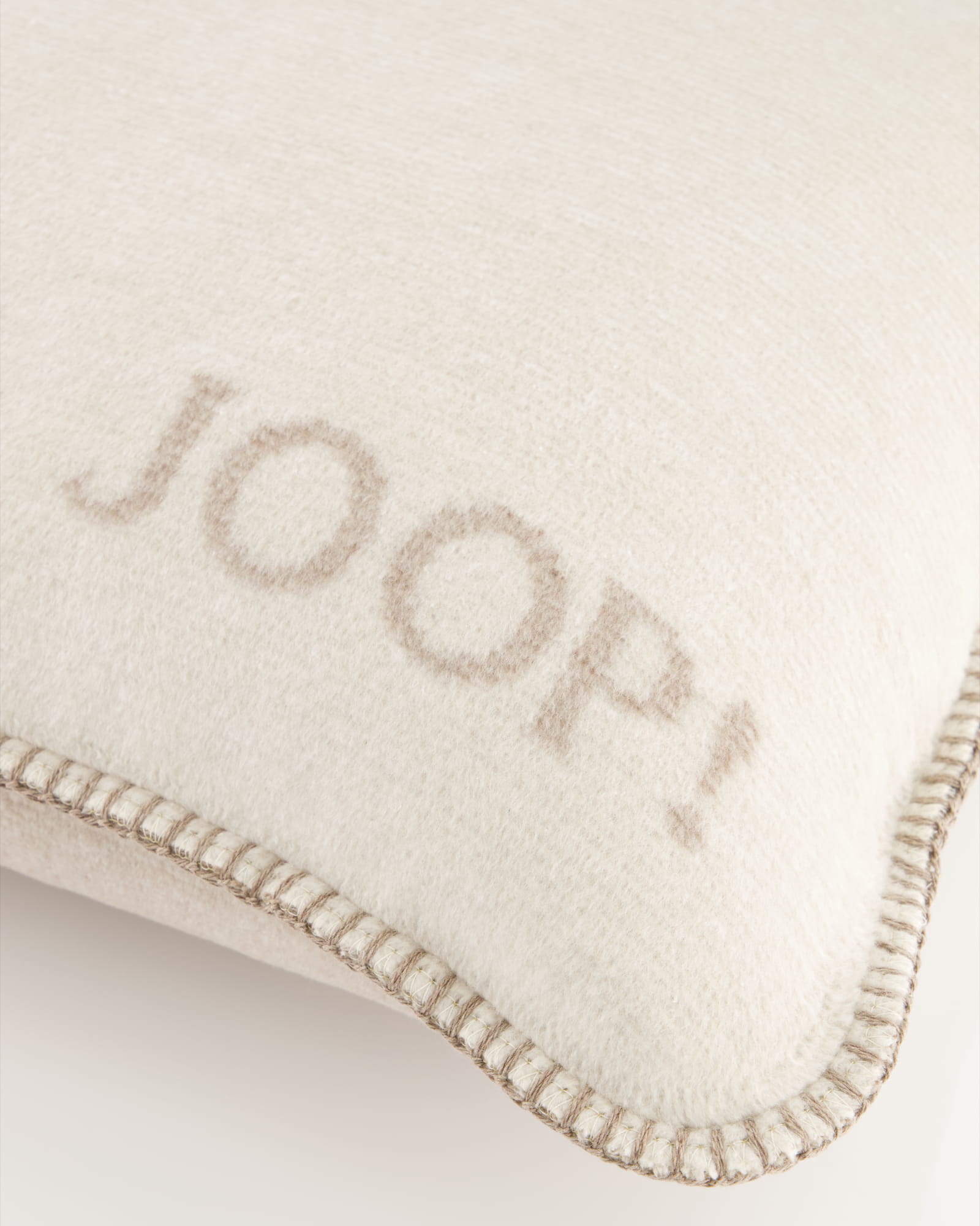 JOOP! Kissenhülle Melange-Doubleface - Größe: 50x50 cm - Farbe: Natur-Sand