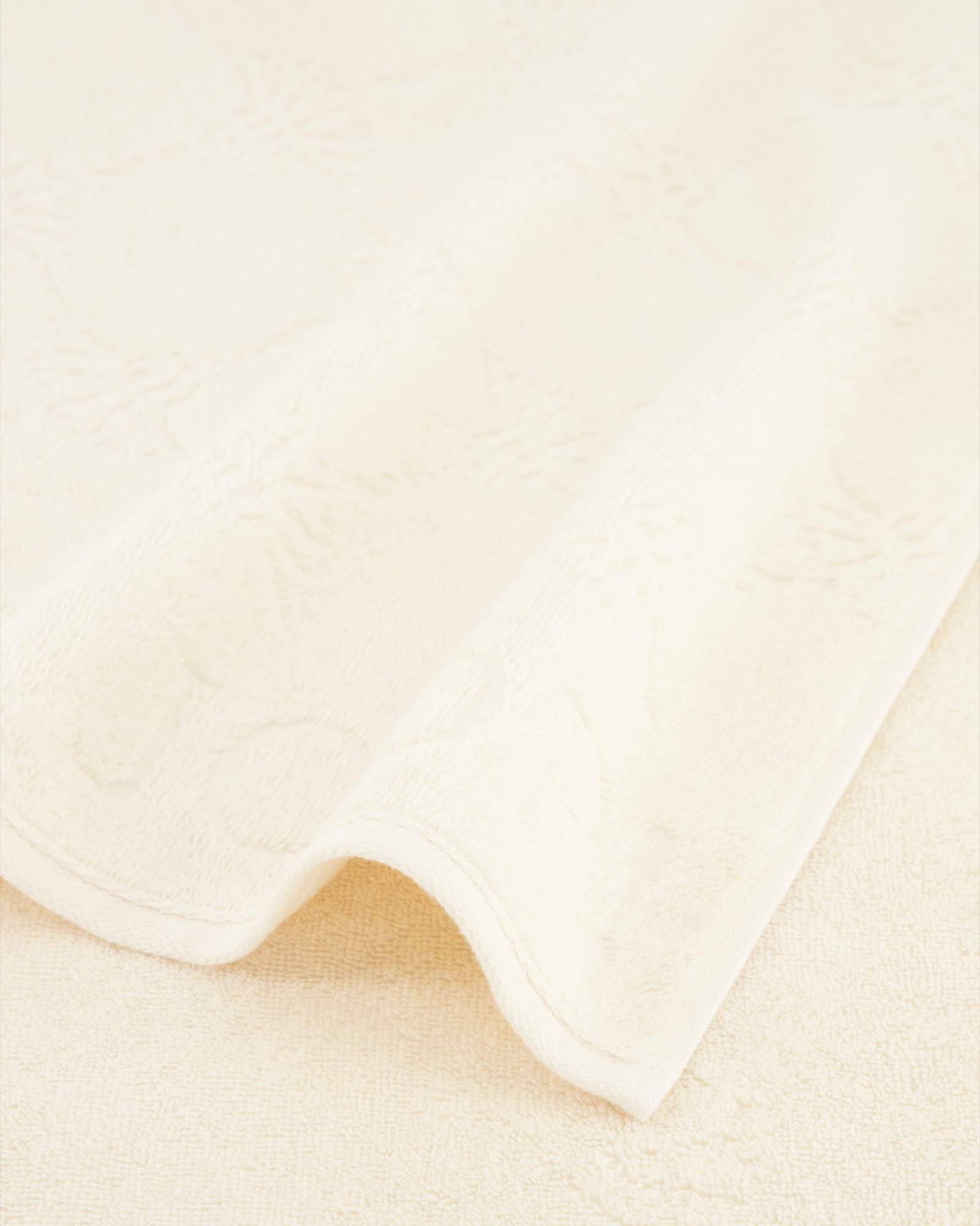 JOOP Uni Cornflower 1670 - Farbe: Creme - 356 - Duschtuch 80x150 cm