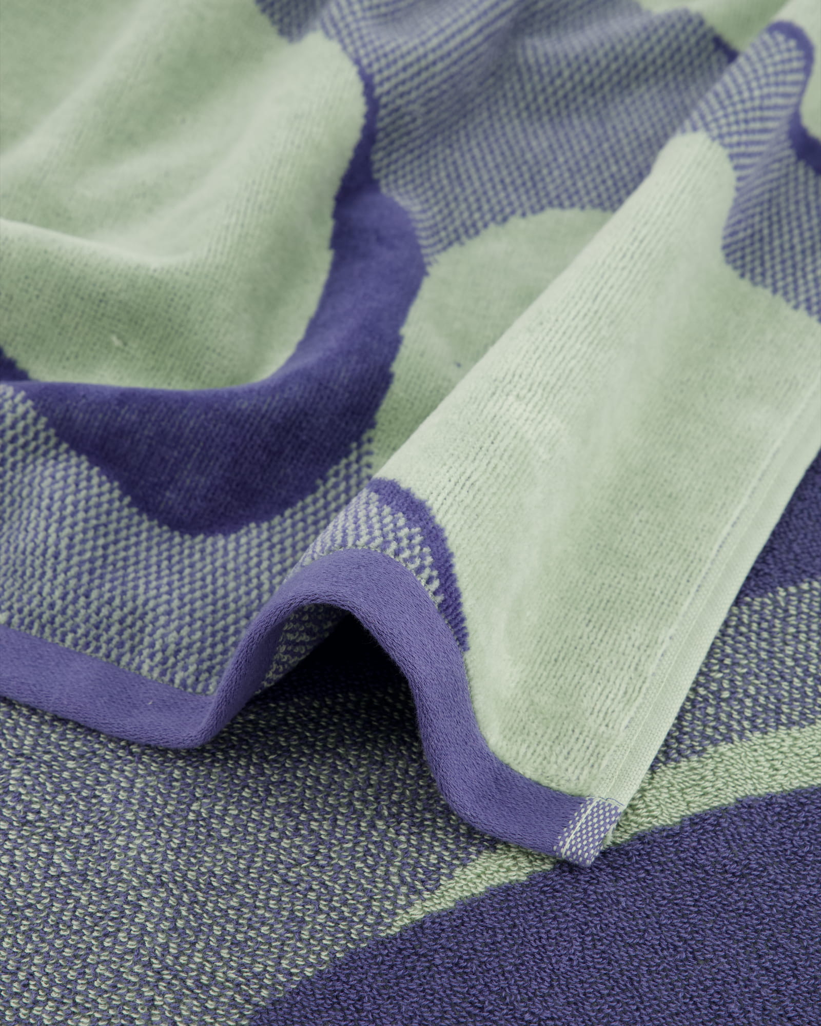 Vossen Strandtücher Shadow Play soft green - 0002 - Strandtuch 100x180 cm