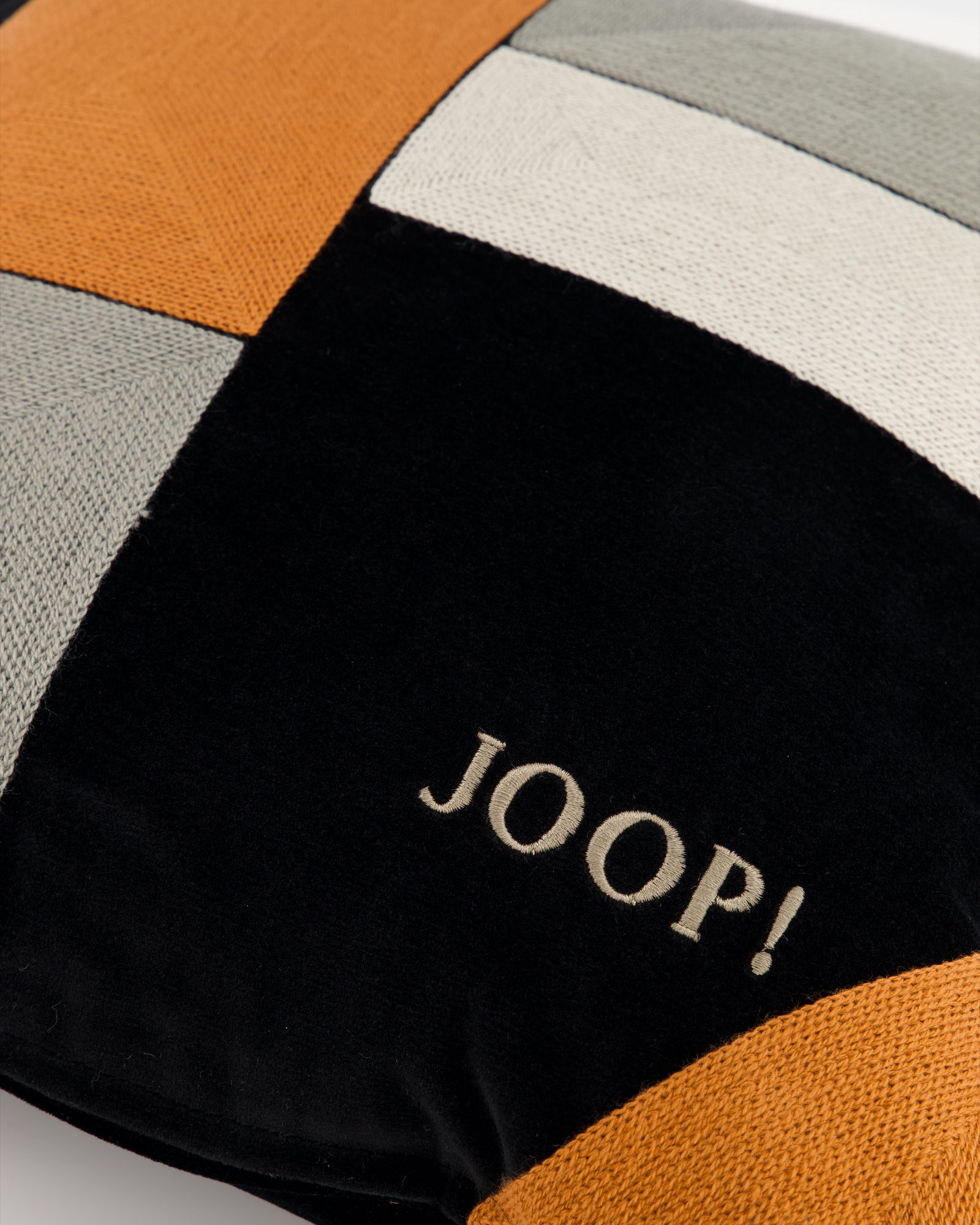JOOP! Kissenhüllen Graphic Karamell - 050 - 40x40 cm