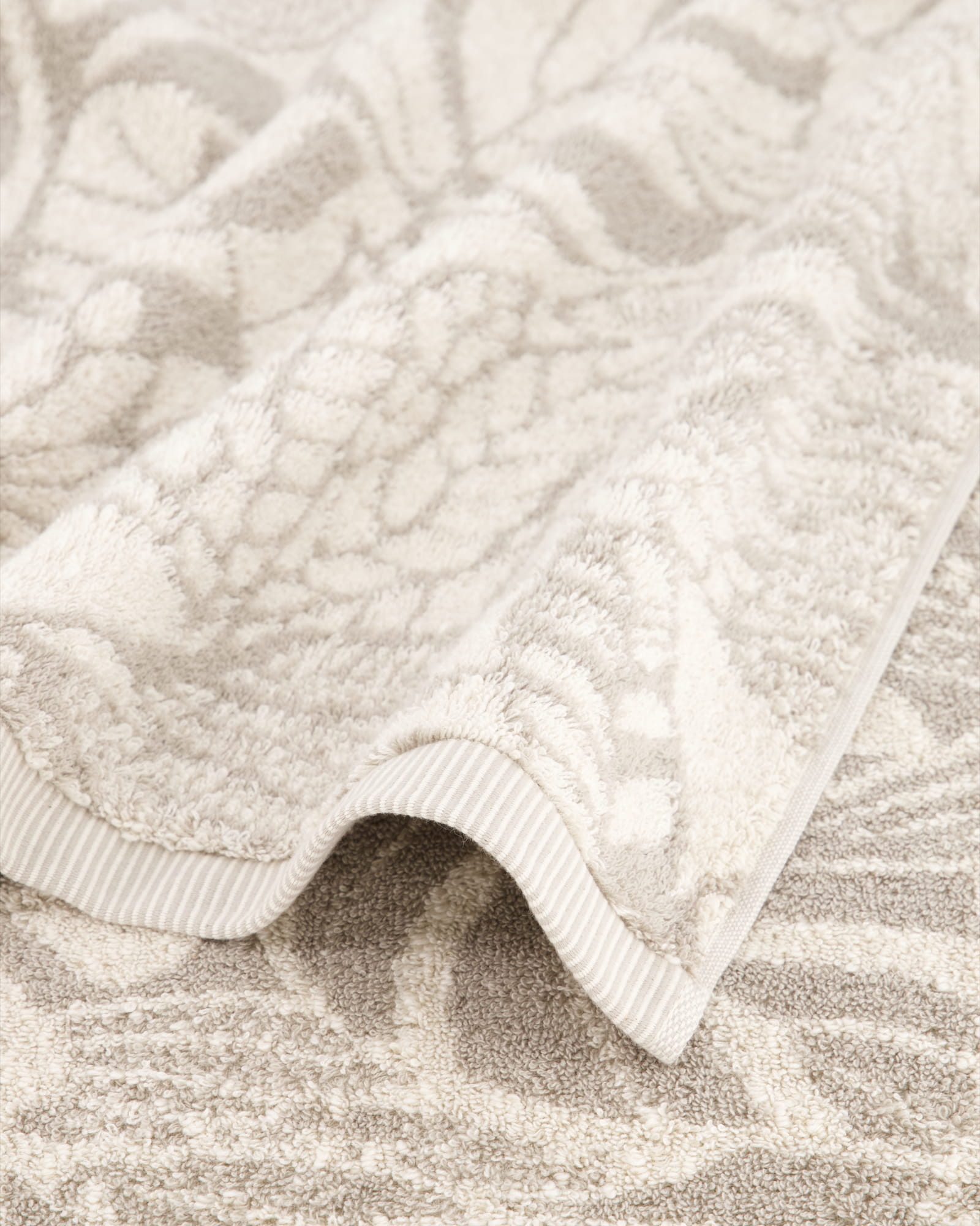 Möve Handtücher Brooklyn Botanic nature/cashmere - 071 - Handtuch 50x100 cm
