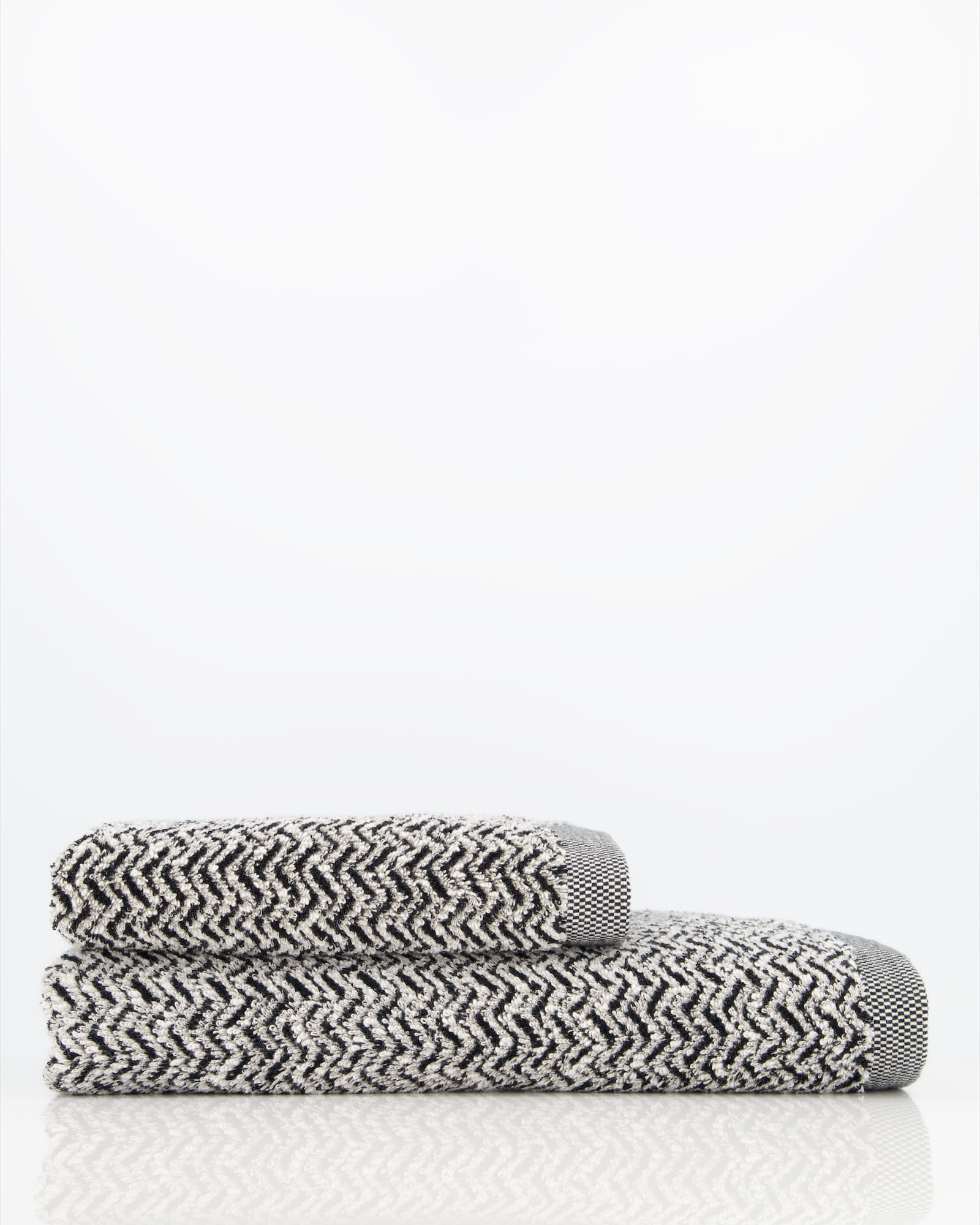 Möve - Brooklyn Fischgrat - Farbe:  nature/black - 081 (1-0567/8970) - Duschtuch 80x150 cm