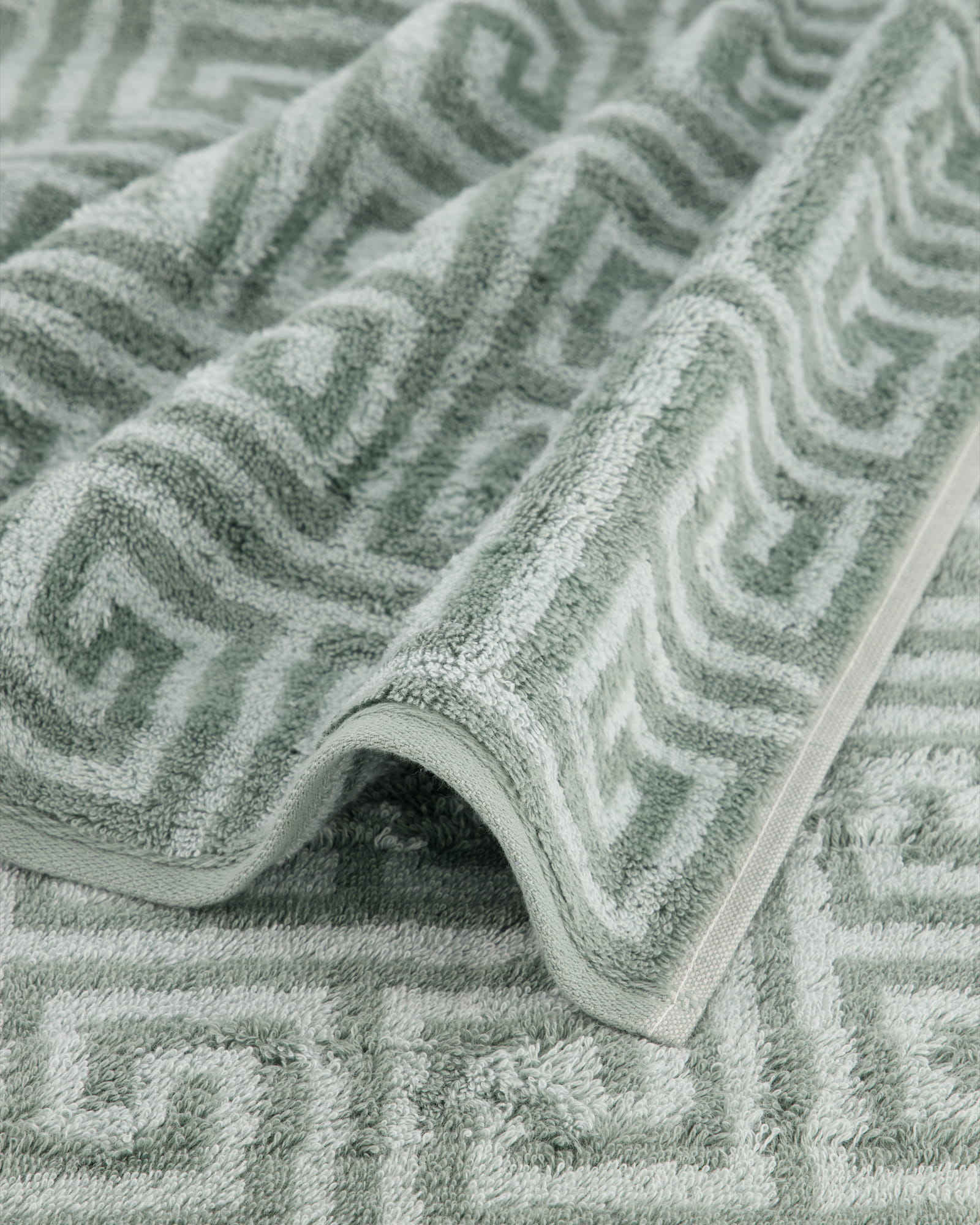 Cawö Handtücher Noblesse Elegance Allover 1088 nordic green - 44 - Duschtuch 80x150 cm