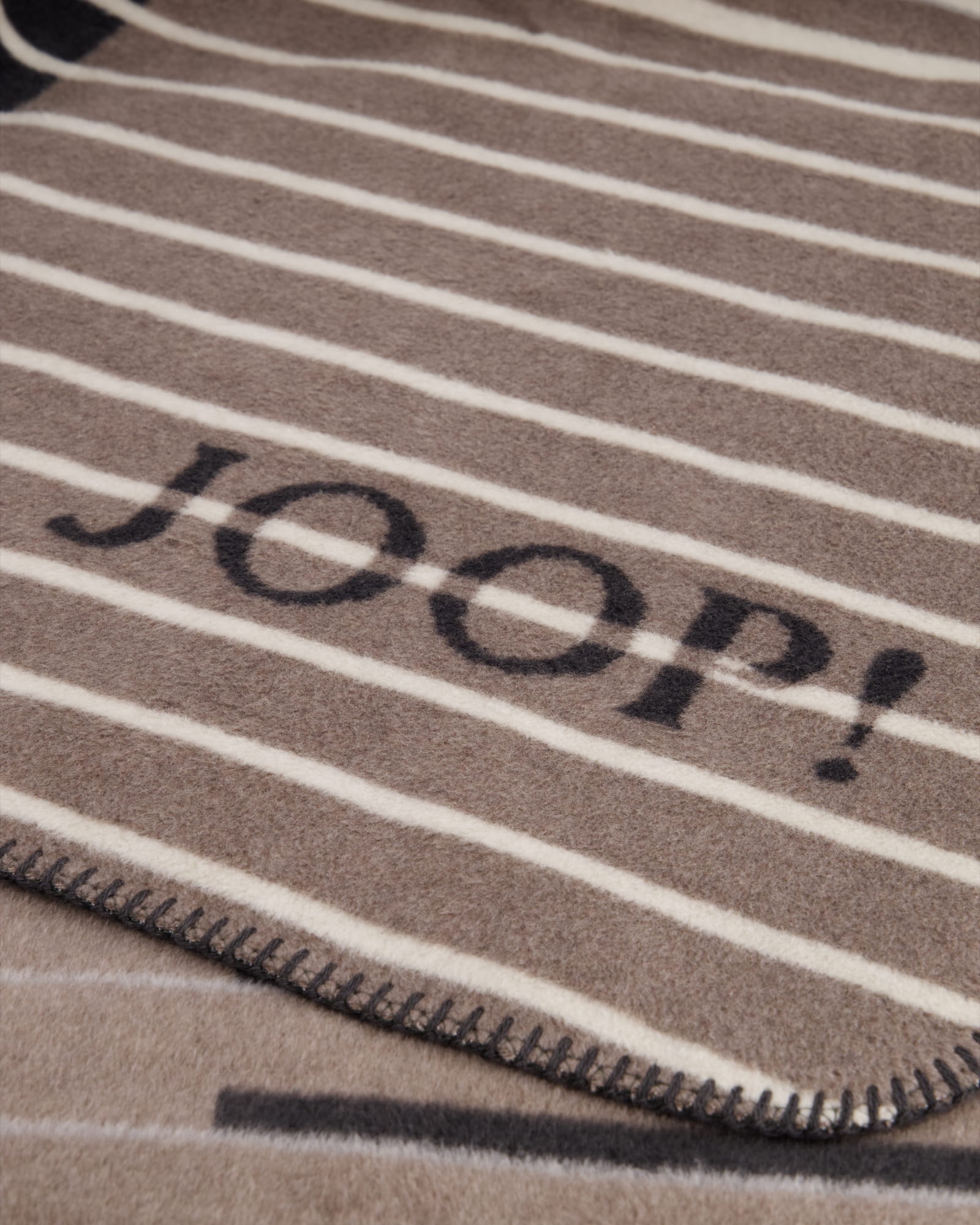 JOOP! Wohndecken Divided Stein - 150x200 cm