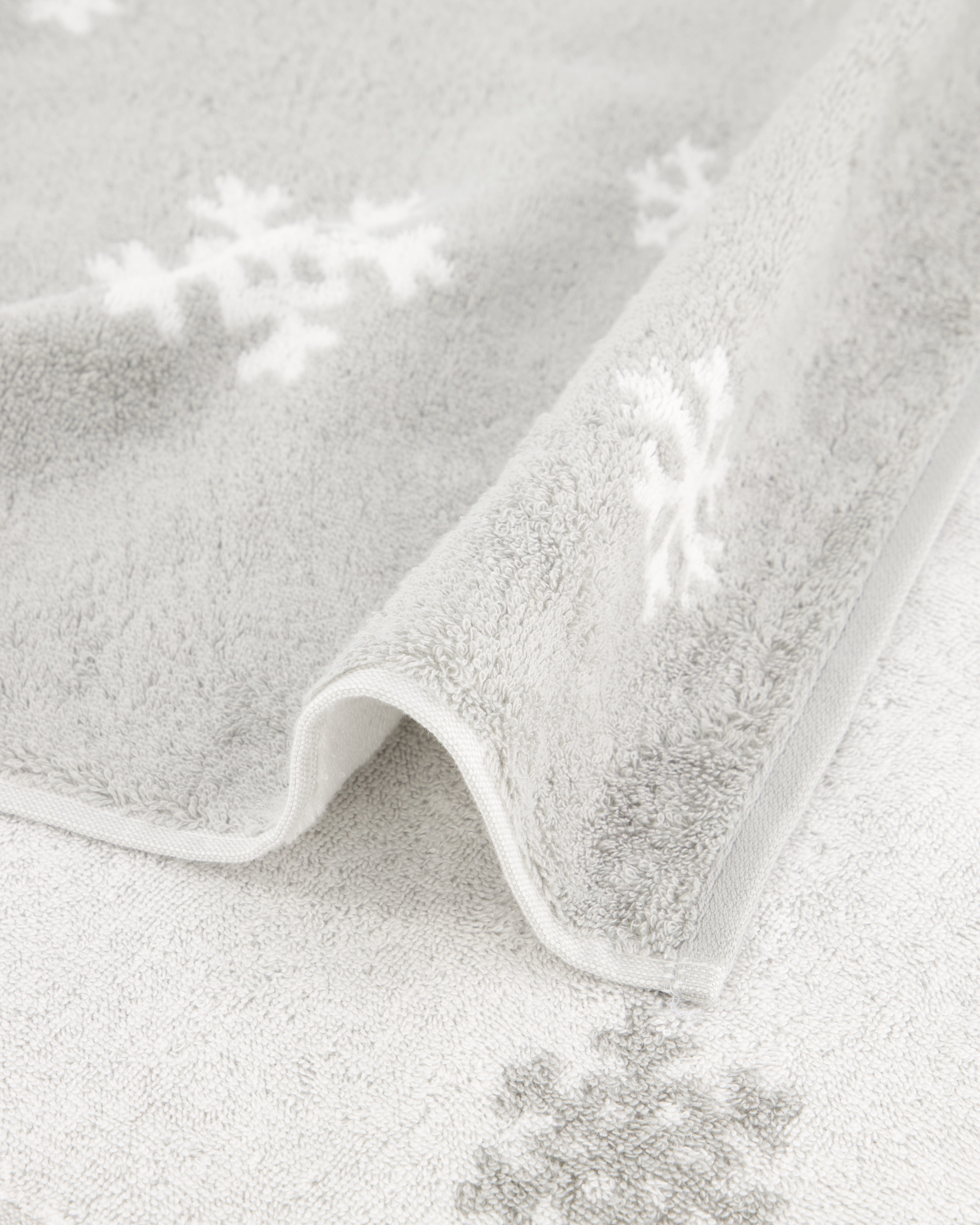 Cawö Handtücher WINTER EDITION Schneekristalle 6270 platin/weiß - 76 - Gästetuch 30x50 cm