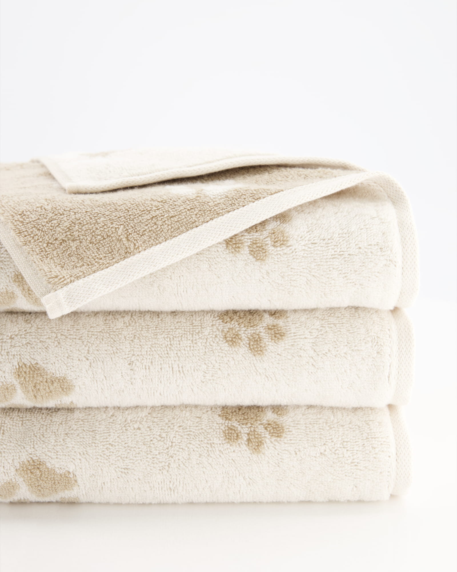 Cawö Handtücher WE LOVE DOGS Paws 6247 Natur-Beige - 33 - Duschtuch 80x150 cm