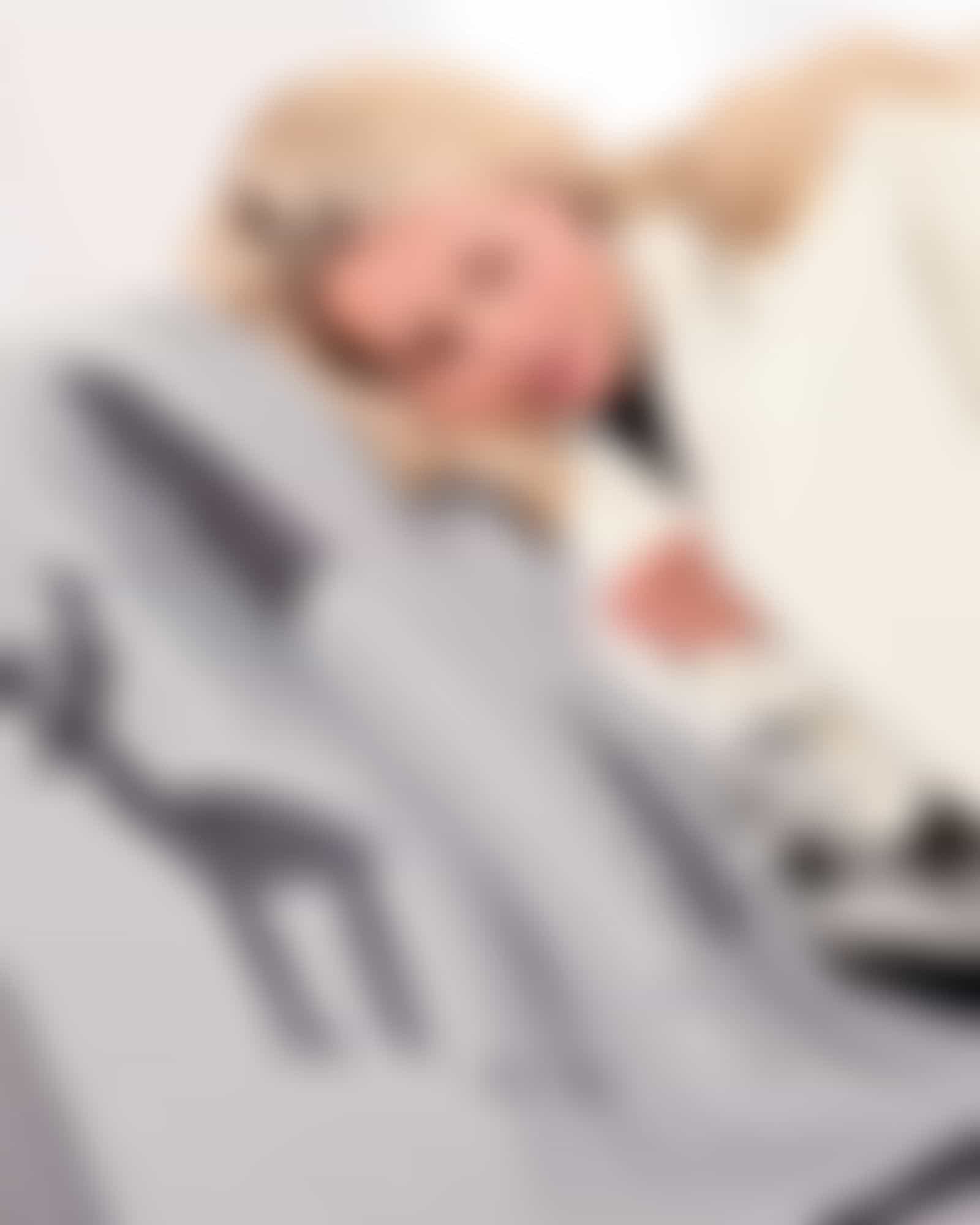 Cawö Wohndecken WINTER EDITION Tannen 62730 - Farbe: stein/anthrazit - 70 - 150x200 cm Detailbild 3