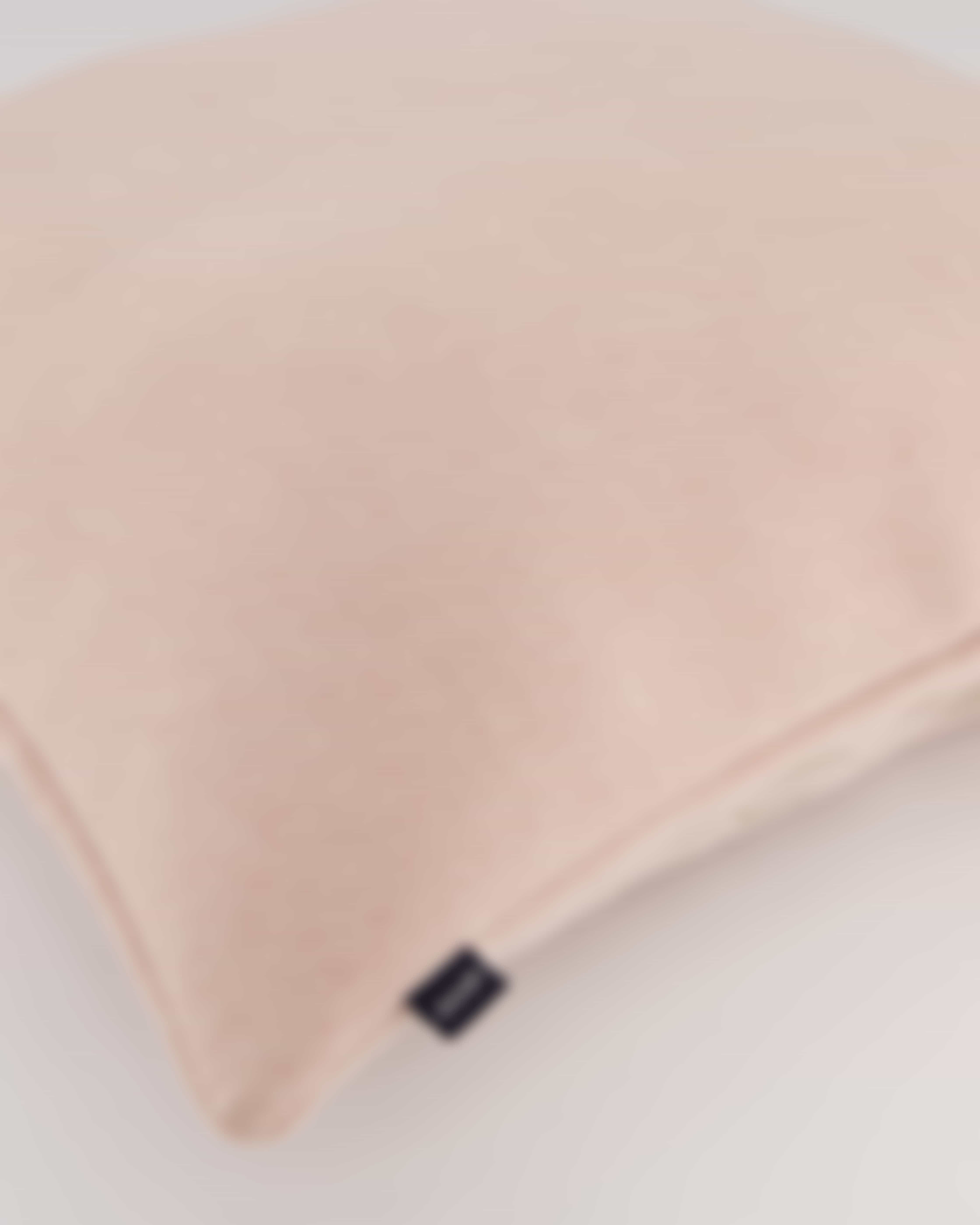 JOOP! Kissenhüllen Fine Signature - Farbe: Rose - 075 - 50x50 cm Detailbild 2