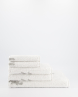 Cawö Handtücher WINTER EDITION Tannen 6273 - Farbe: weiß/platin - 67