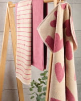 Cawö Handtücher Heart Beats Lines &amp; Hearts 6276 - Farbe: beere - 32