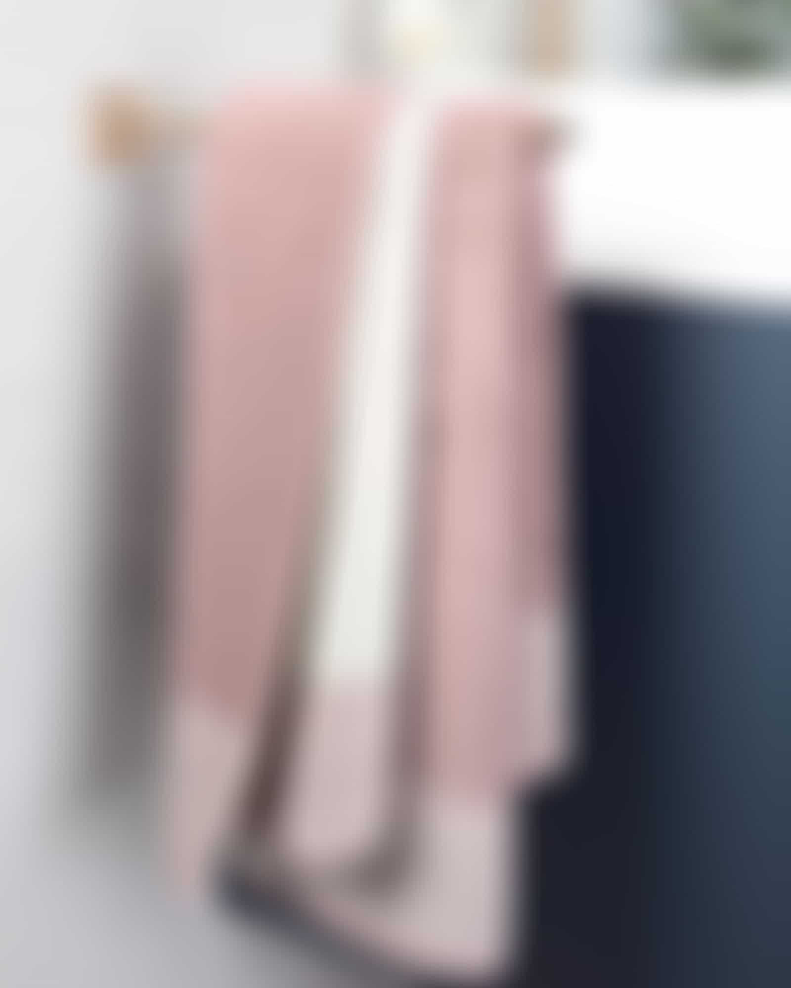 Cawö - Luxury Home Two-Tone 590 - Farbe: magnolie - 83 - Seiflappen 30x30 cm Detailbild 1 Cawö - Luxury Home Two-Tone 590 - Farbe: magnolie - 83 - Seiflappen 30x30 cm Detailbild 1