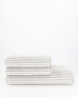 Cawö Handtücher Two-Tone Stripes 480 - Farbe: platin - 76 - Duschtuch 80x150 cm Cawö Handtücher Two-Tone Stripes 480 - Farbe: platin - 76 - Duschtuch 80x150 cm