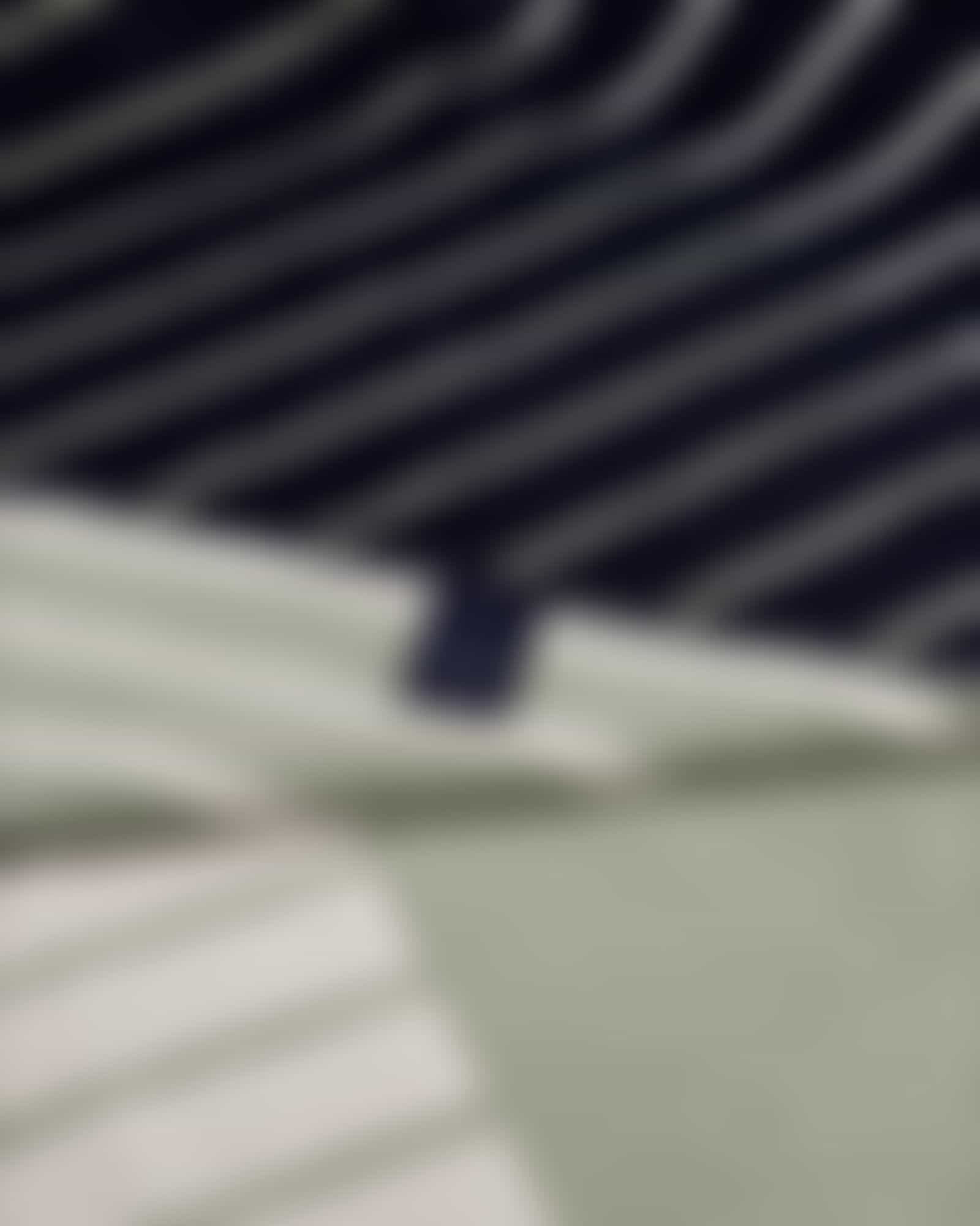 JOOP! Wohndecken Divided - Farbe: Salbei - 150x200 cm Detailbild 3