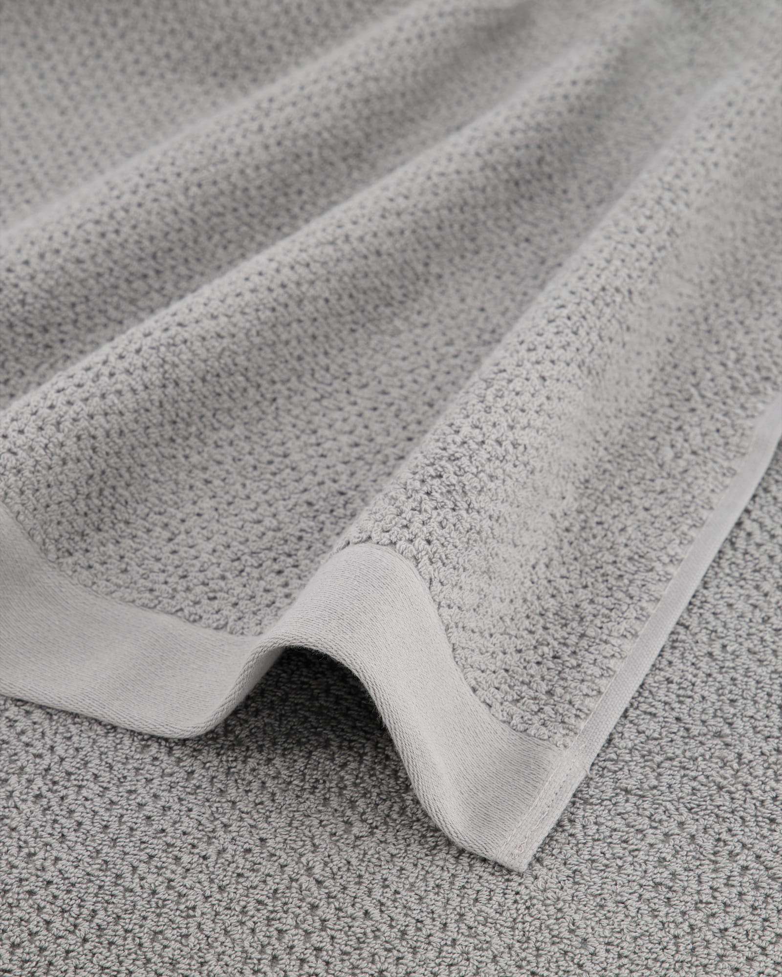 Rhomtuft - Handtücher Baronesse - Farbe: kiesel - 85 - Seiflappen 30x30 cm Detailbild 1 Rhomtuft - Handtücher Baronesse - Farbe: kiesel - 85 - Seiflappen 30x30 cm Detailbild 1